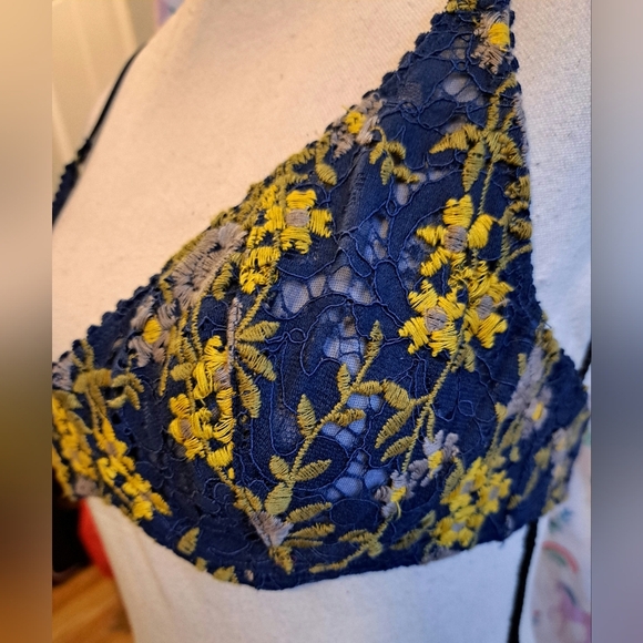 Free People Yellow & Blue Floral Lace Boho Cottage Bra w/ Under Wire SZ 32C - Picture 2 of 4